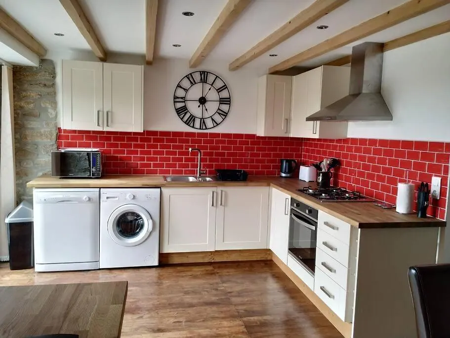 Holiday home Bonne Chere, Family Friendly Cottage With Pool Lps Malguenac