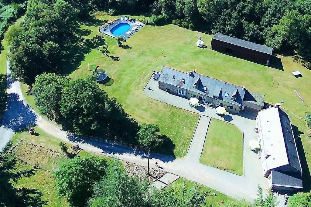 Bonne Chere, Family Friendly Cottage With Pool Lps Malguenac Holiday home